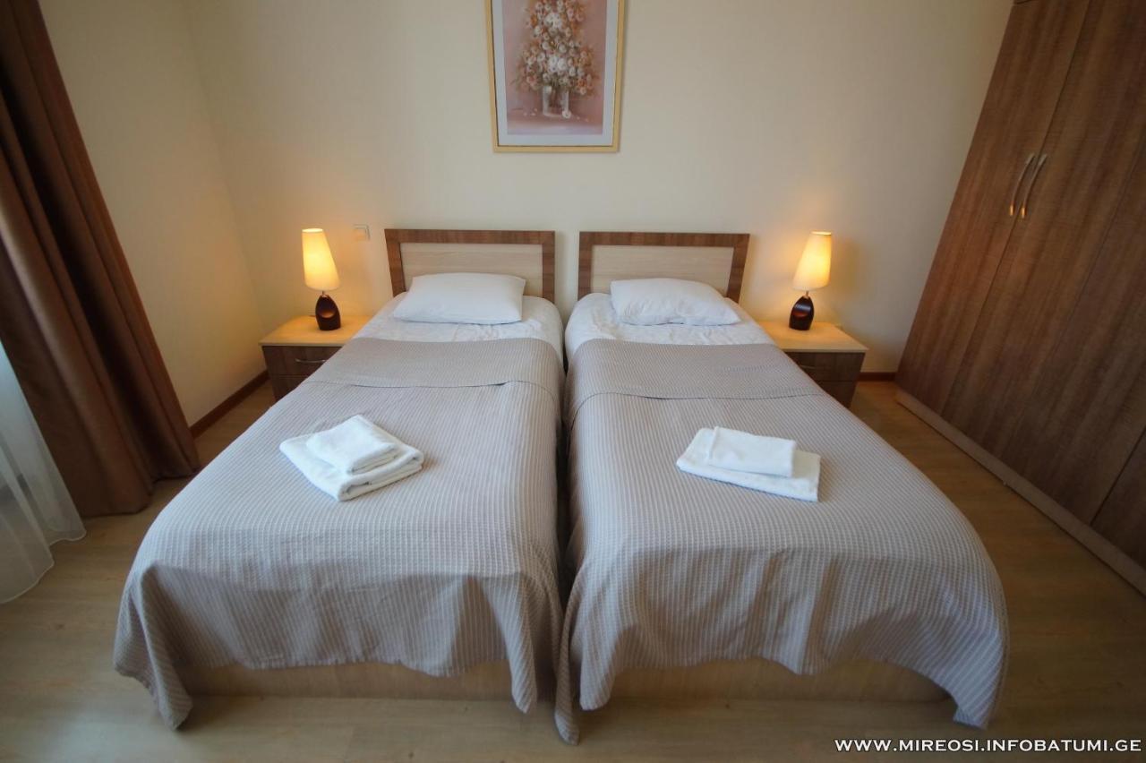 Hotel Mireosi Батумі Екстер'єр фото