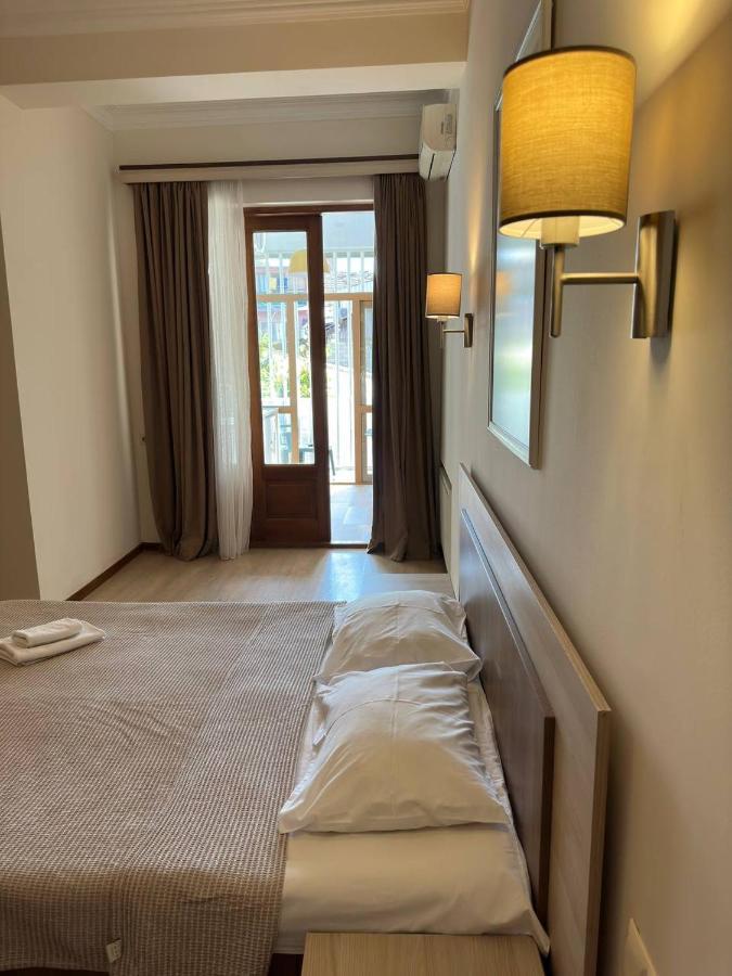 Hotel Mireosi Батумі Екстер'єр фото