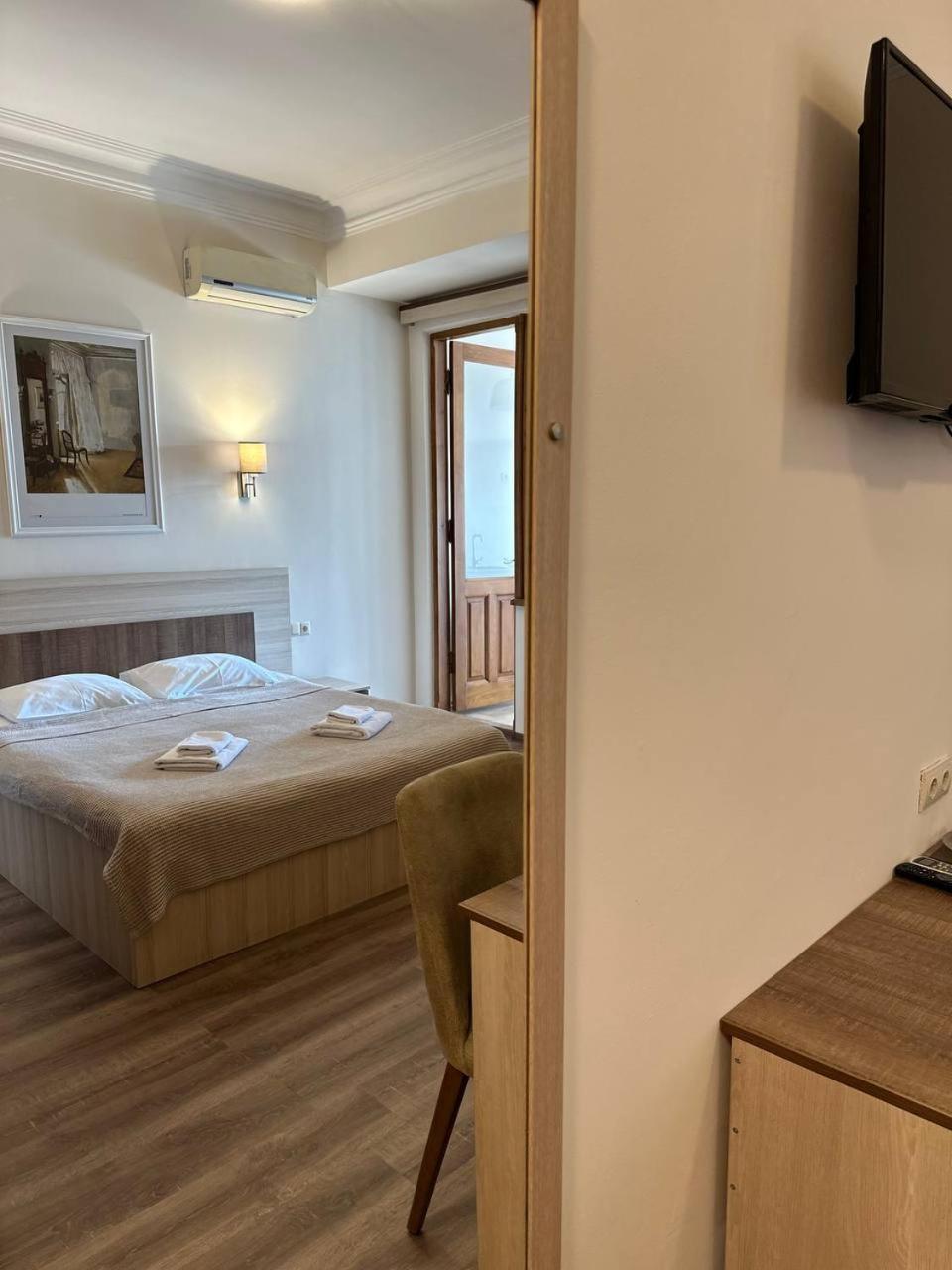 Hotel Mireosi Батумі Екстер'єр фото