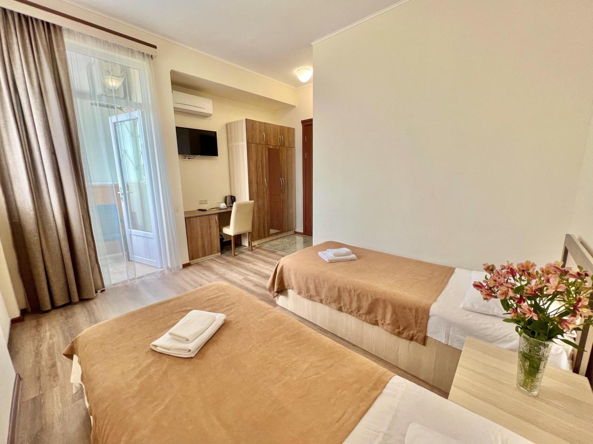 Hotel Mireosi Батумі Екстер'єр фото