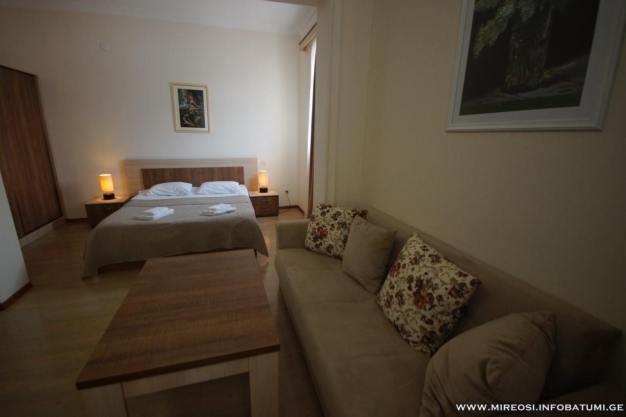 Hotel Mireosi Батумі Екстер'єр фото