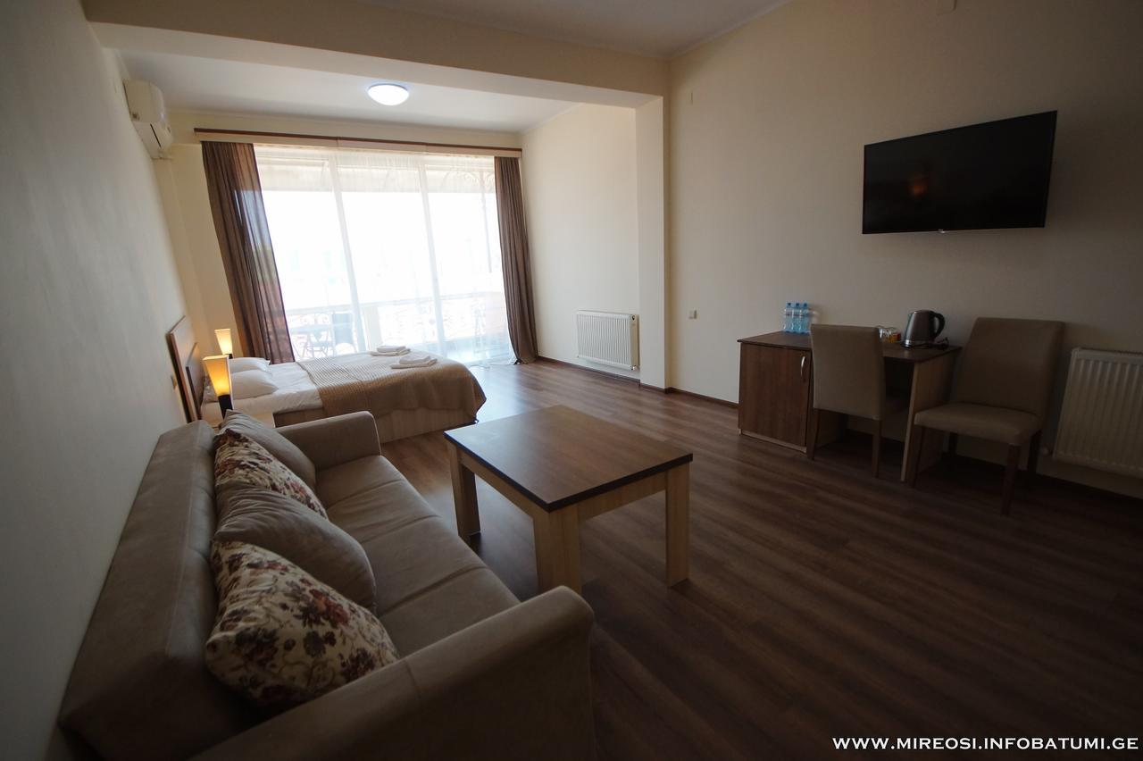 Hotel Mireosi Батумі Екстер'єр фото