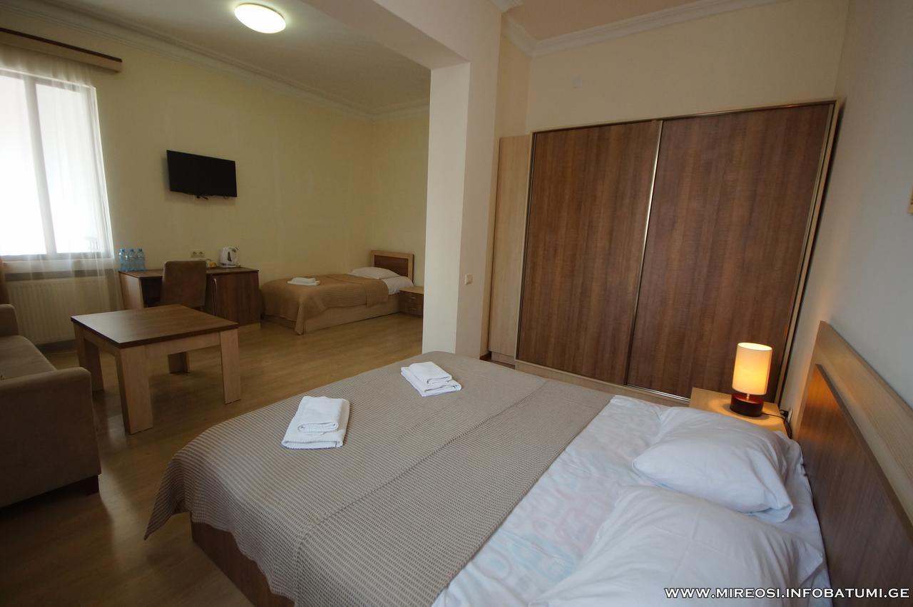 Hotel Mireosi Батумі Екстер'єр фото