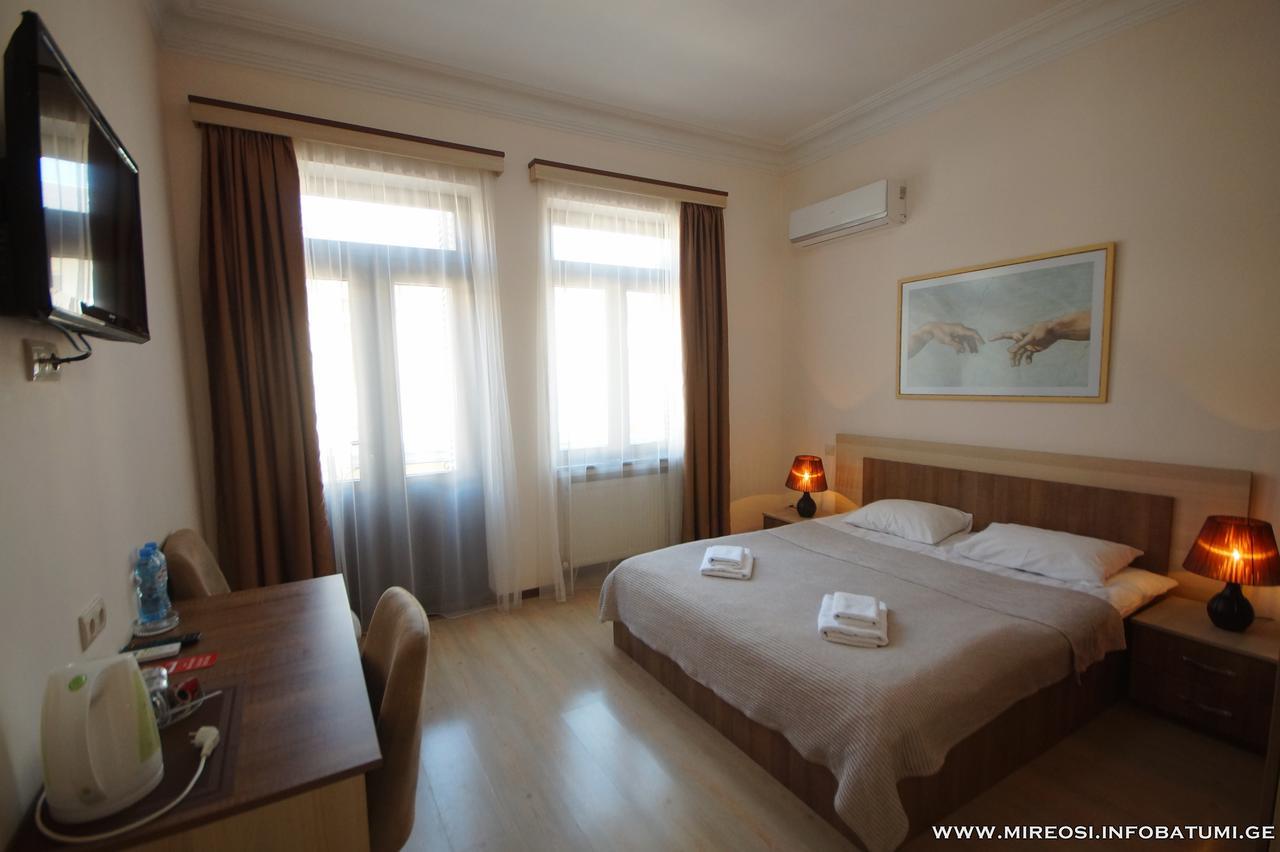 Hotel Mireosi Батумі Екстер'єр фото